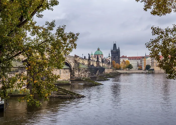 Charles Bridge Hostel & Apartments Praga